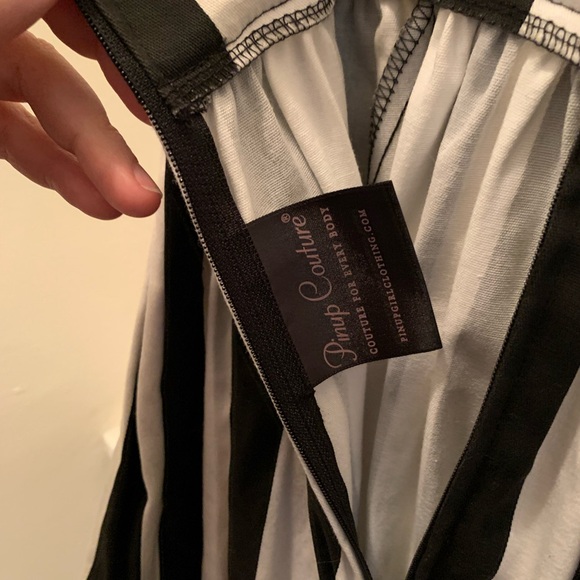Pin Up Couture black and white striped swing skirt - Large - Picture 3 of 4